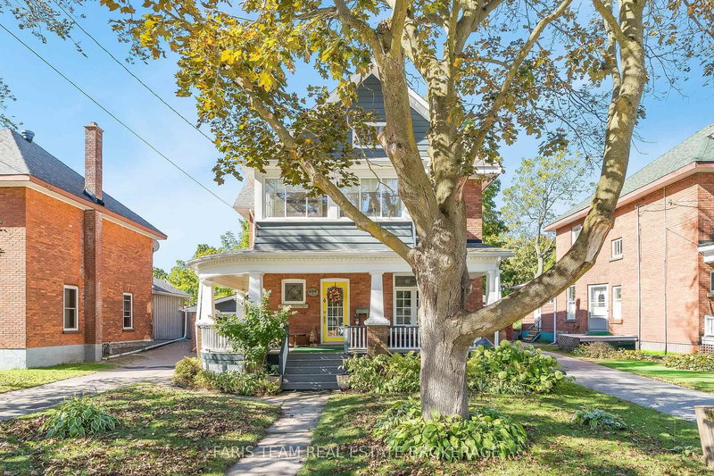 404 Manly St, Midland, L4R 3E3 | Image 3