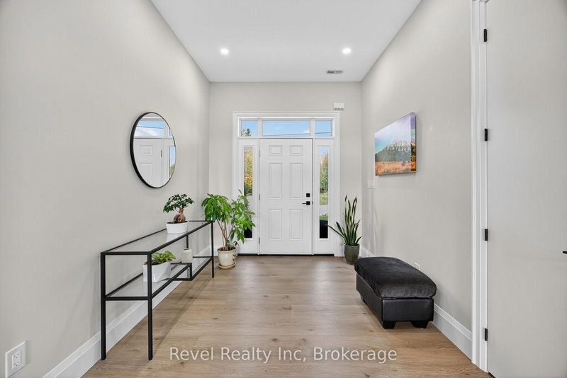 2 Seguin Cres, Tiny, L9M 0C9 | Image 3