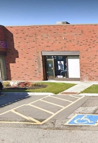 37 & 38 - 35 CEDAR POINTE Dr, Barrie, L4N 5R7 | Image 2