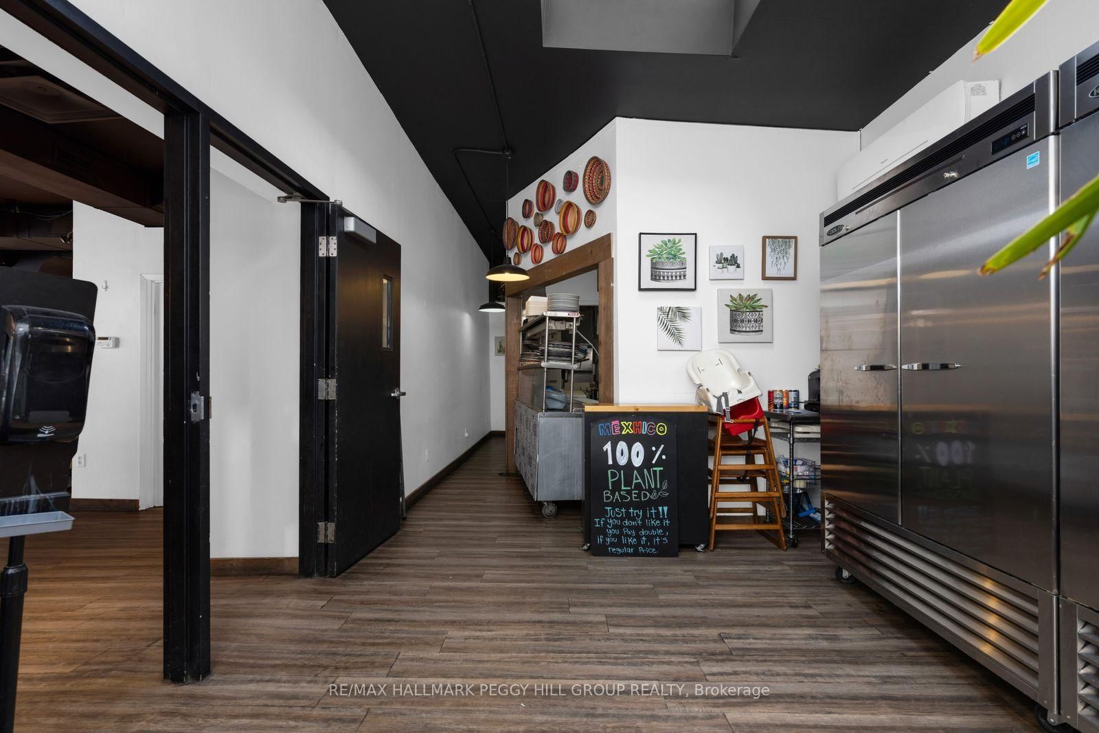 37 Dunlop Street W, Unit Mexhico Restaurant - Photo 9