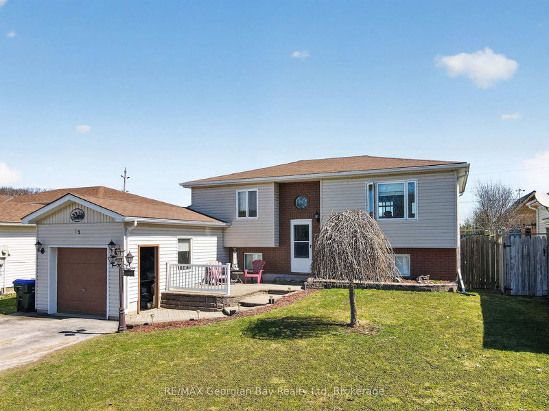 19 Mercer Cres, Penetanguishene, L9M 1W3 | Image 2