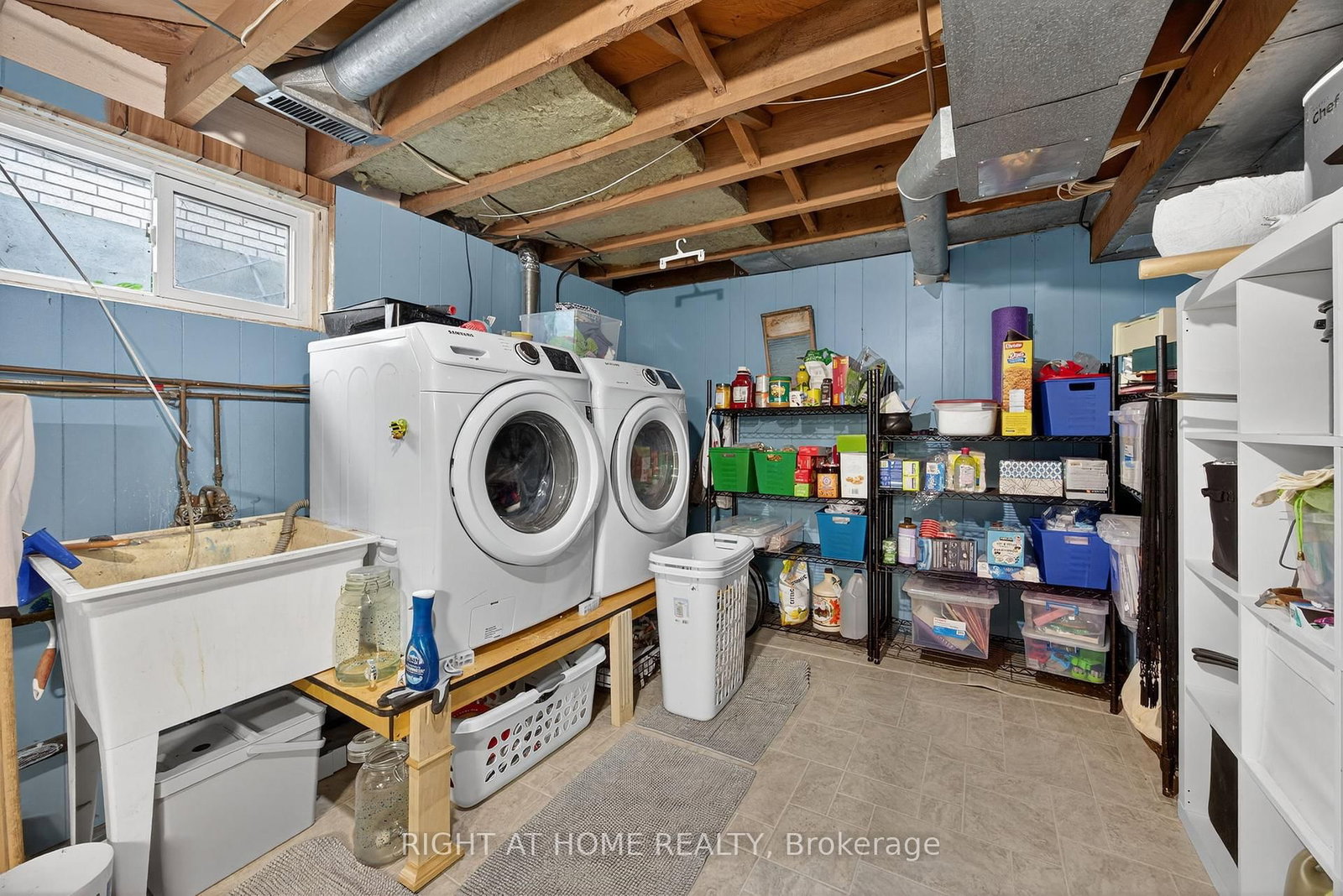 Detached House for sale at 25 Thomson Street, Barrie, Ontario, L4N 1X4 - Queen's Park - MLS: S13013342