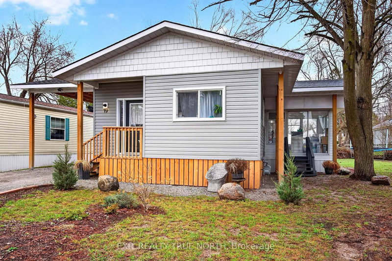 19 Vic's Rd, Midland, L4R 0B9 | Image 2