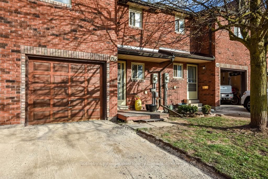 Townhouse for sale at 38-112 Loggers Ru, Barrie, Ontario, L4N 6X1 - Ardagh - MLS: S13014570