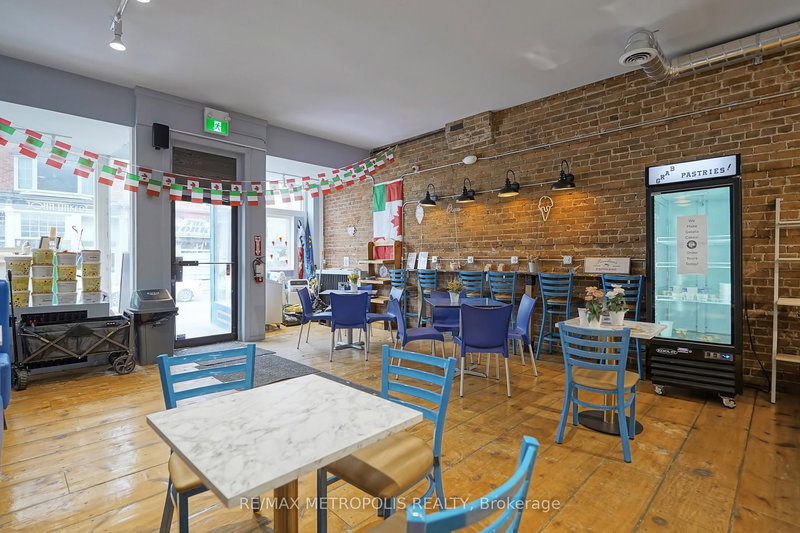 1 - 120 Dunlop St E, Barrie, L4M 1A4 | Image 2