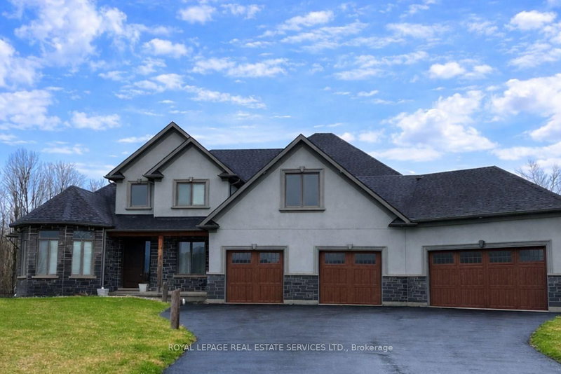 home for lease on 18 Walnut Drive