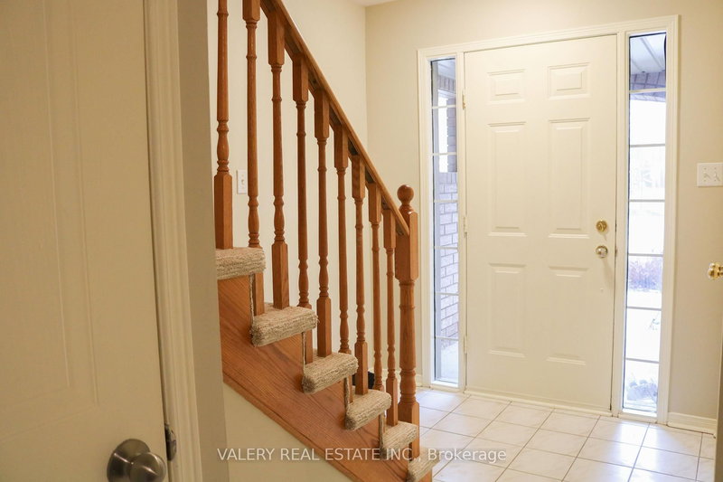 14 - 492 Laclie St, Orillia, L3V 7V2 | Image 2