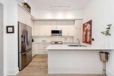 Unit 501 — 1 Hume Street — photo 5