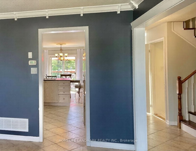 78 Christy Dr, Wasaga Beach, L9Z 0B9 | Image 3