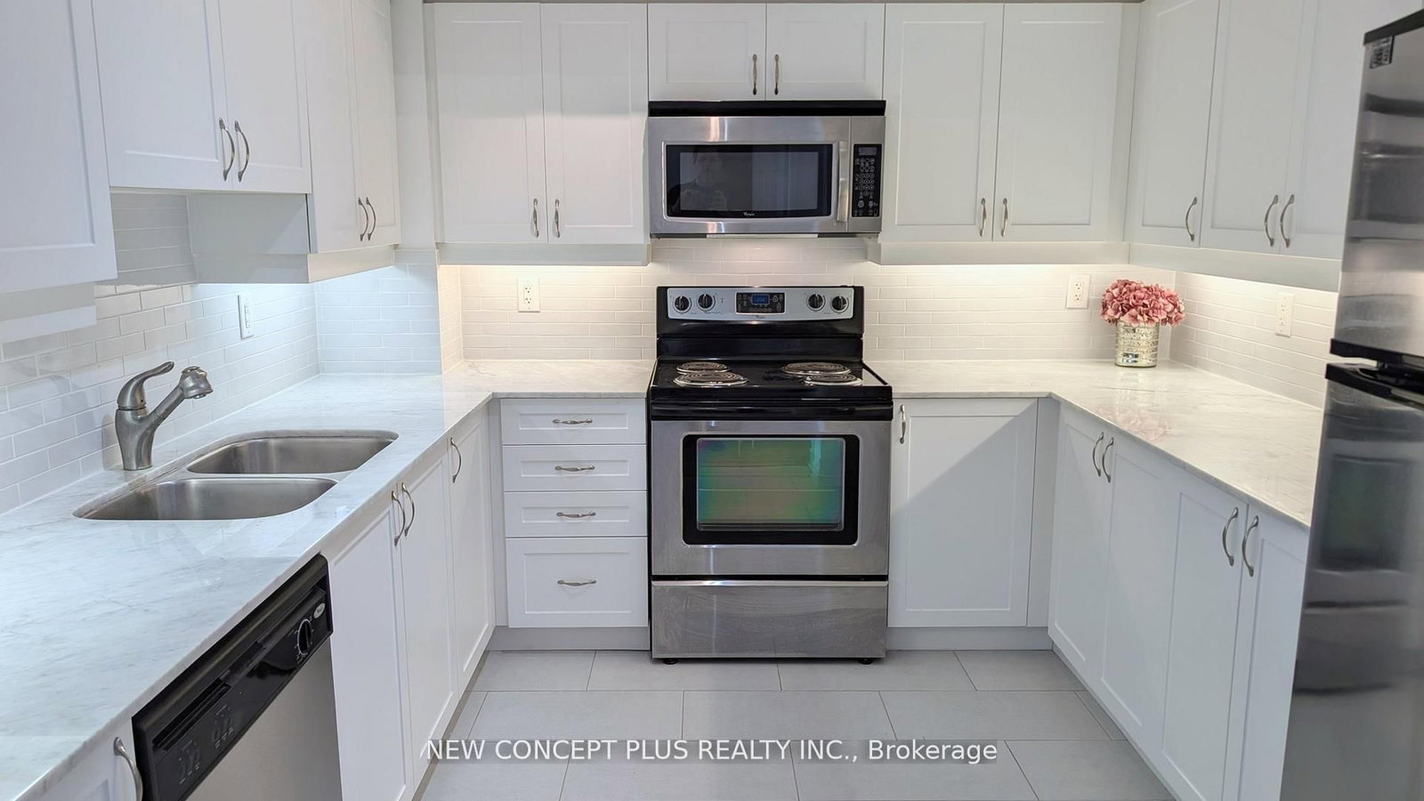 354 Atherley Road, Unit 106 - Photo 11