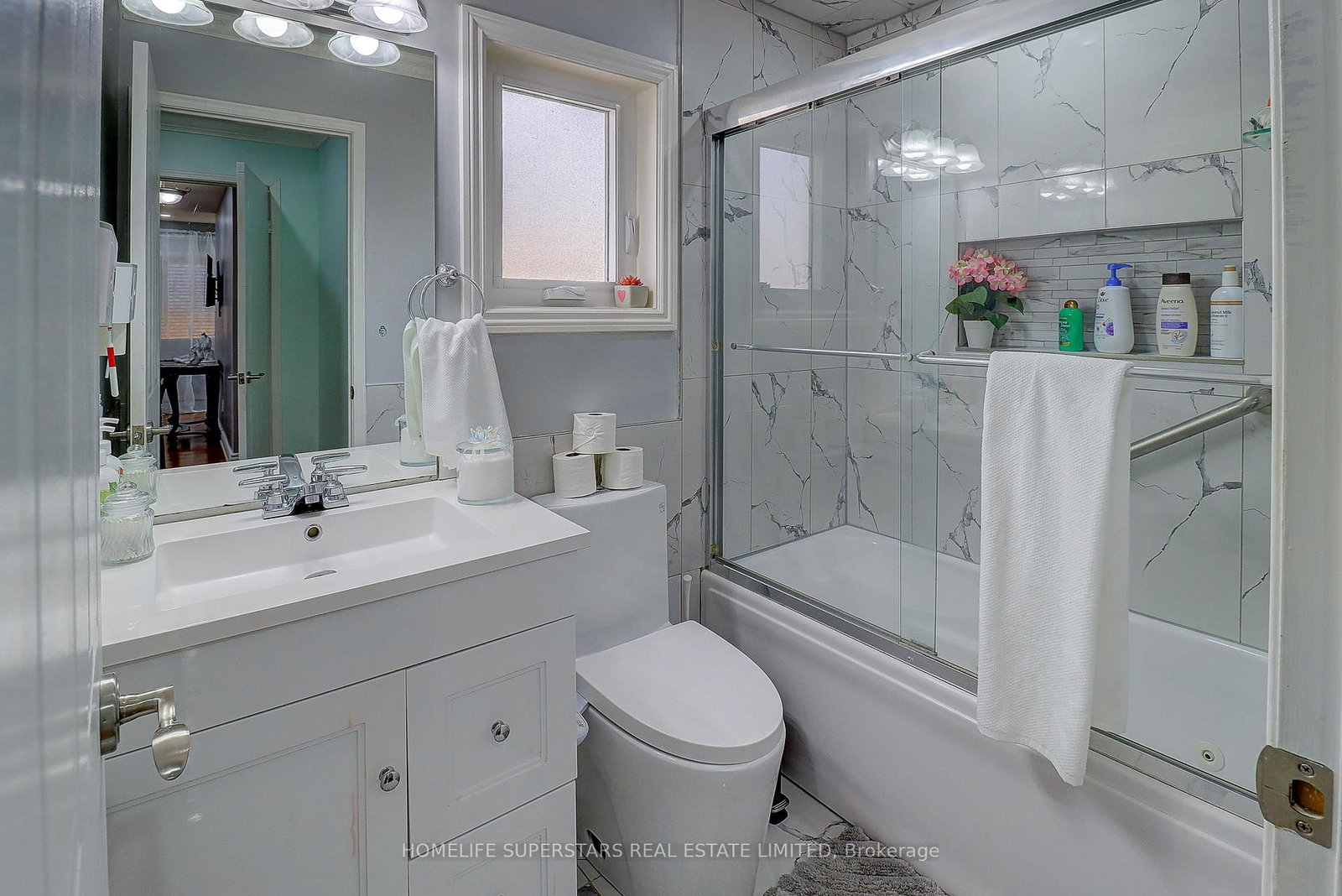 Detached House for sale at 191 Wessenger Drive, Barrie, Ontario, L4N 8N9 - Holly - MLS: S13017244