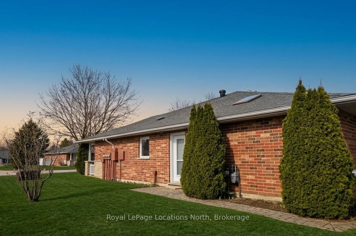 275 Huron Street • #23 • Clearview, ON photo 2