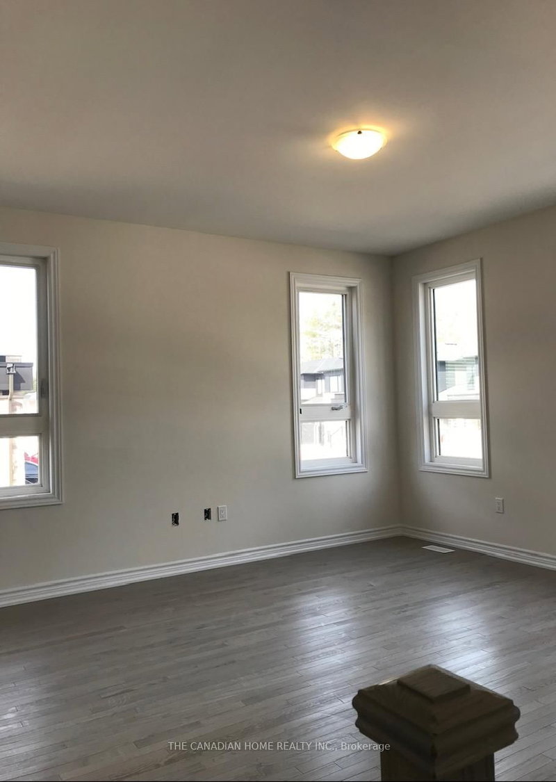 39 Eberhardt Dr, Wasaga Beach, L9Z 0K5 | Image 3