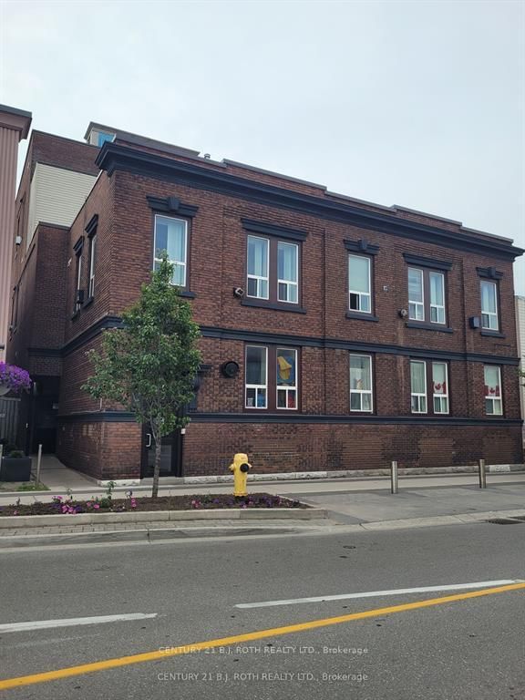 205 - 19 Dunlop Street W