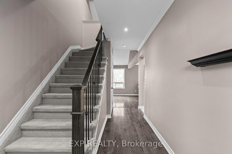 12 - 12 Lankin Blvd, Orillia, L3V 6T1 | Image 3