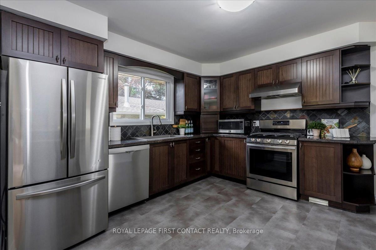 Detached House for sale at 32 Springhome Road, Barrie, Ontario, L4N 2W7 - Allandale Heights - MLS: S13018912