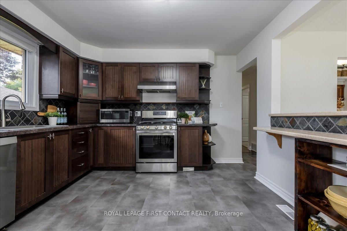 Detached House for sale at 32 Springhome Road, Barrie, Ontario, L4N 2W7 - Allandale Heights - MLS: S13018912