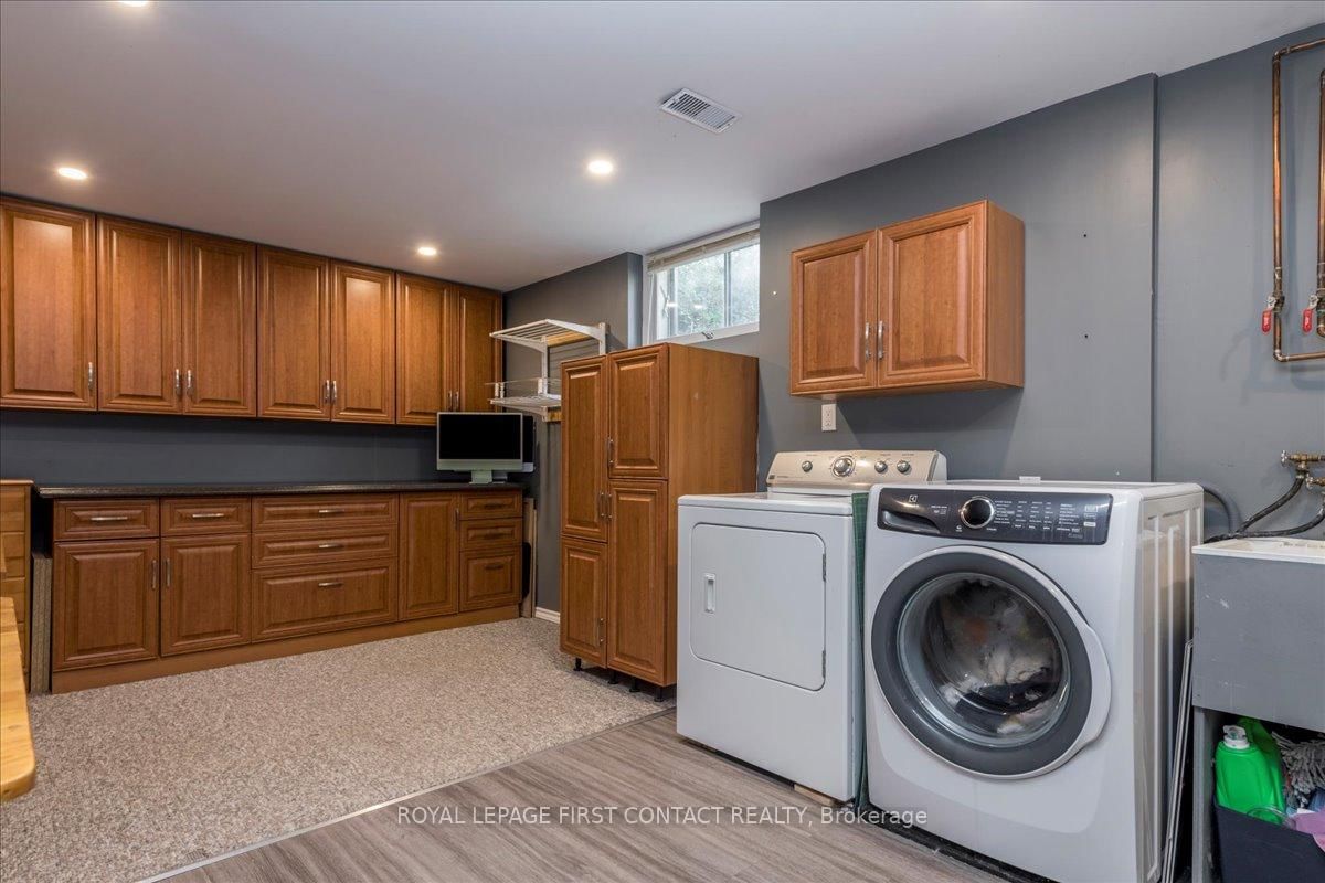 Detached House for sale at 32 Springhome Road, Barrie, Ontario, L4N 2W7 - Allandale Heights - MLS: S13018912