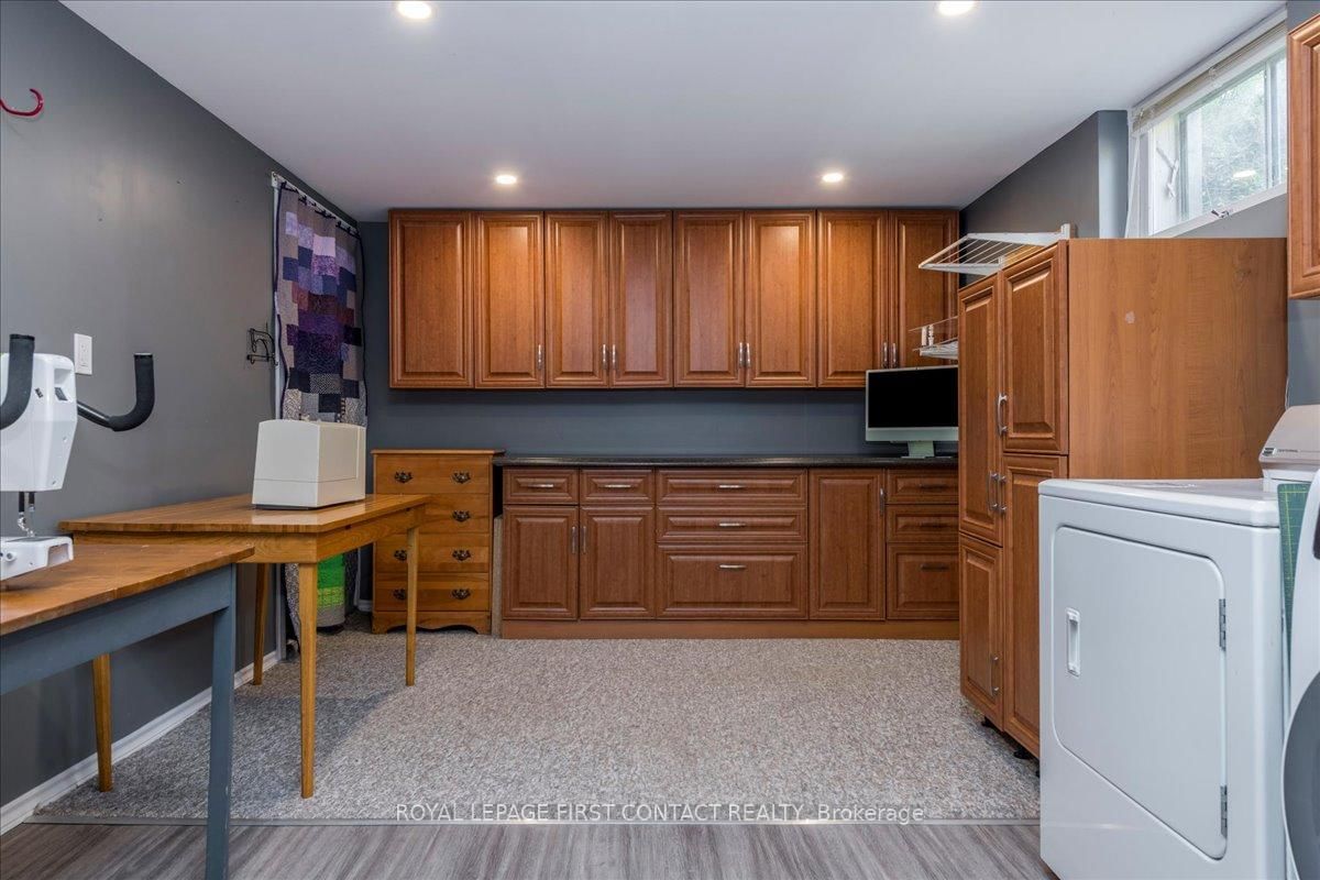 Detached House for sale at 32 Springhome Road, Barrie, Ontario, L4N 2W7 - Allandale Heights - MLS: S13018912