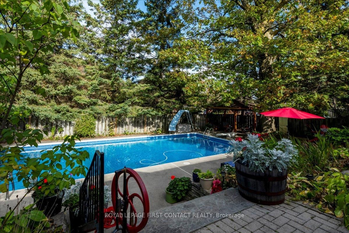 Detached House for sale at 32 Springhome Road, Barrie, Ontario, L4N 2W7 - Allandale Heights - MLS: S13018912