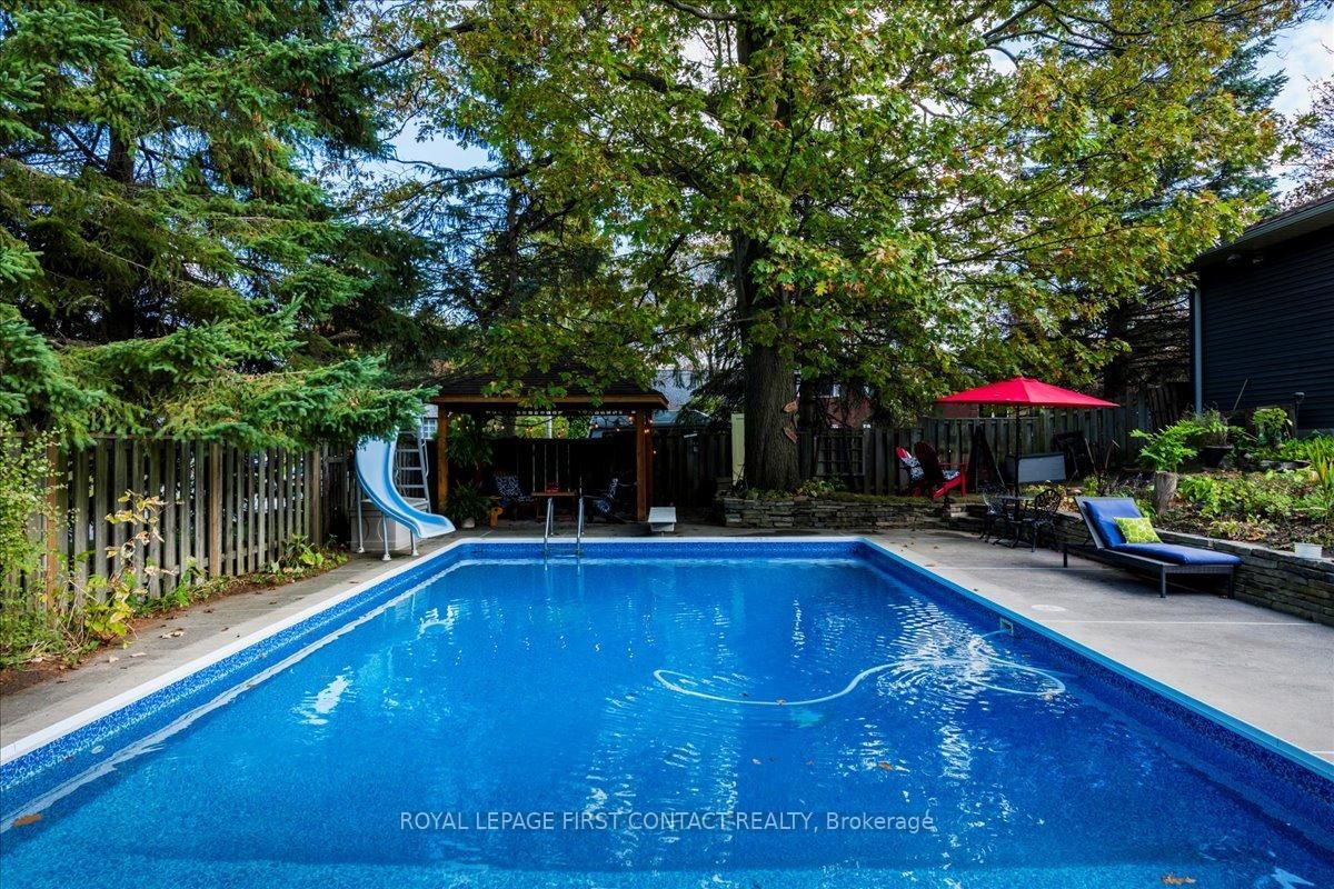 Detached House for sale at 32 Springhome Road, Barrie, Ontario, L4N 2W7 - Allandale Heights - MLS: S13018912