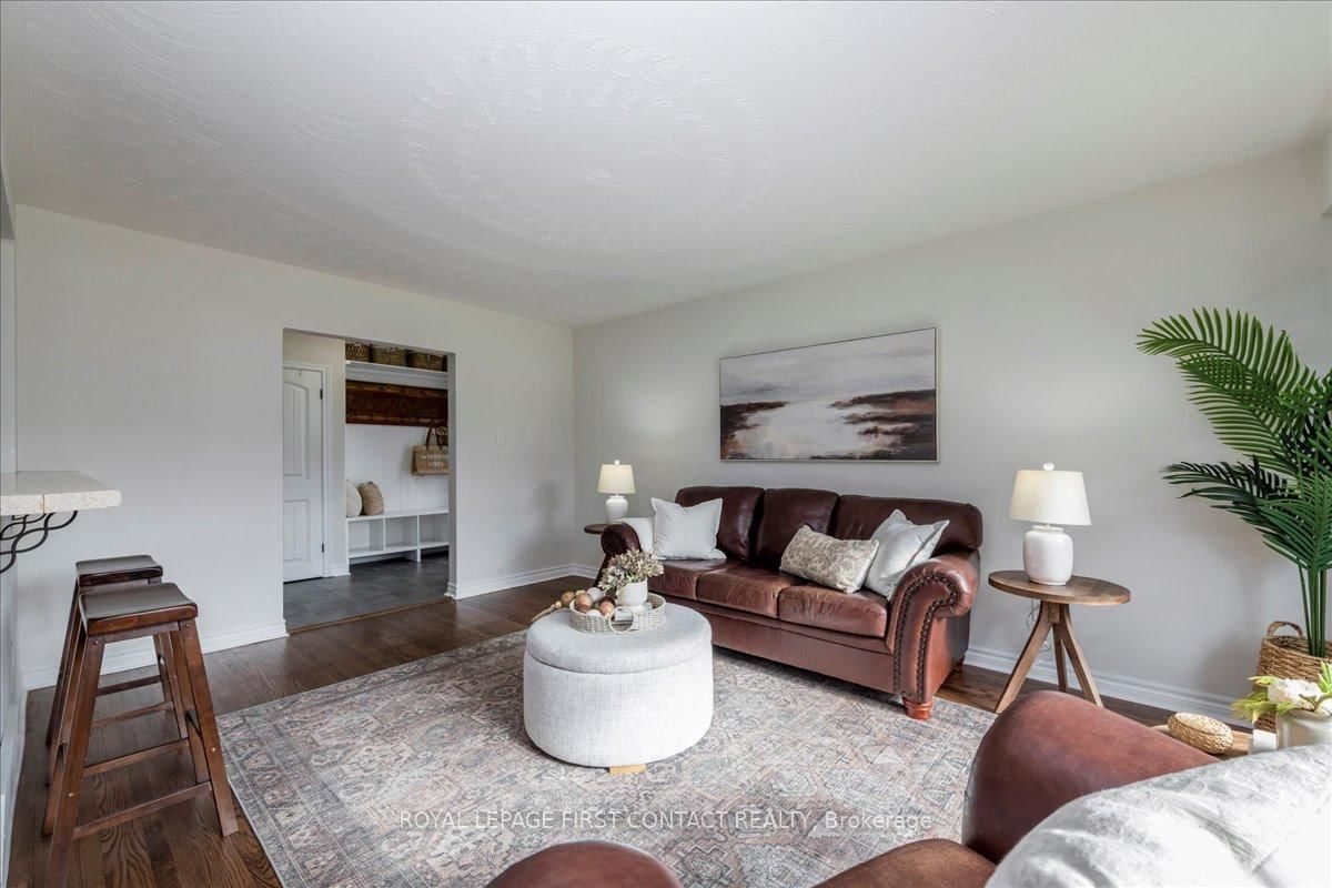 Detached House for sale at 32 Springhome Road, Barrie, Ontario, L4N 2W7 - Allandale Heights - MLS: S13018912