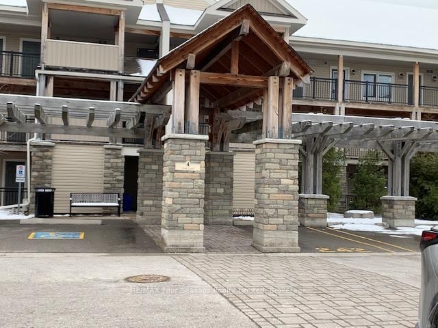 102 - 4 Cove Crt, Collingwood, L9Y 0Y6 | Image 3