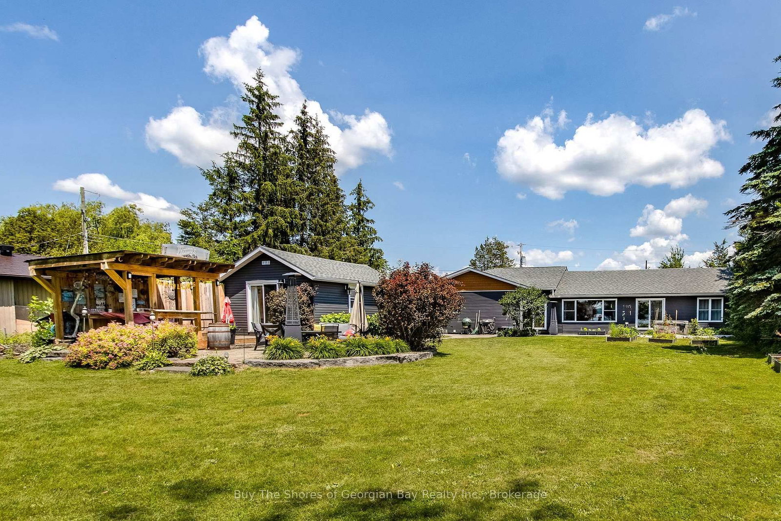 17 Wilcox Road • Tay, ON photo 1