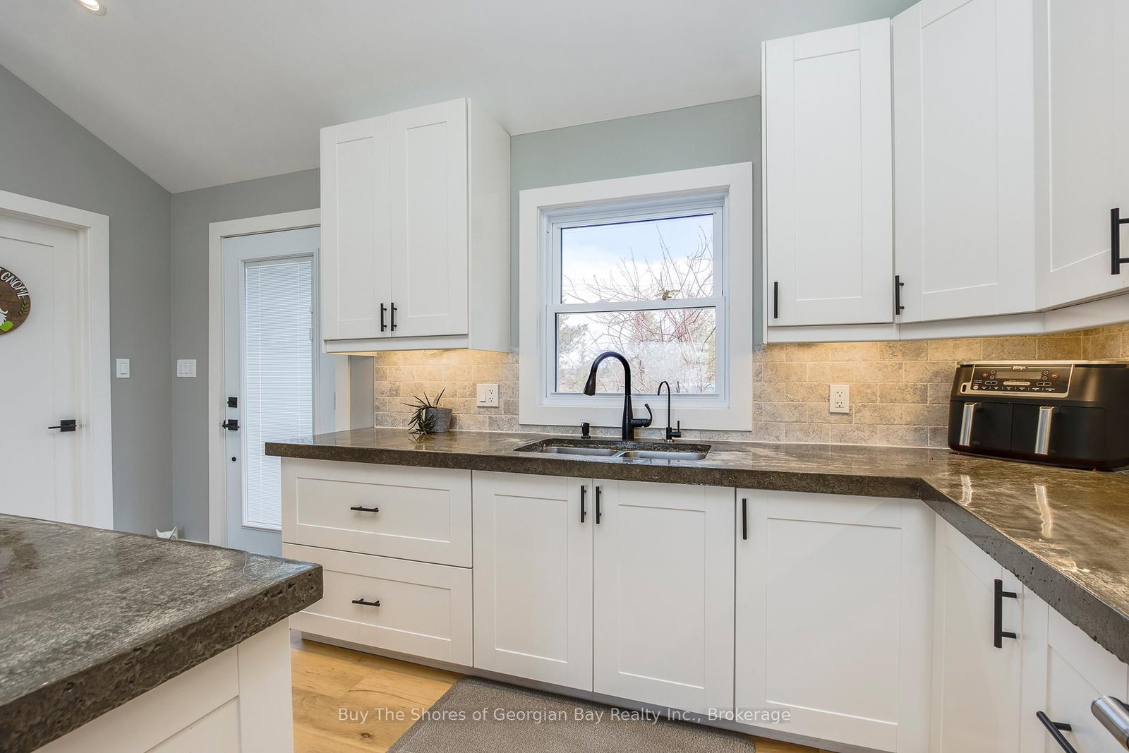 17 Wilcox Road • Tay, ON photo 11