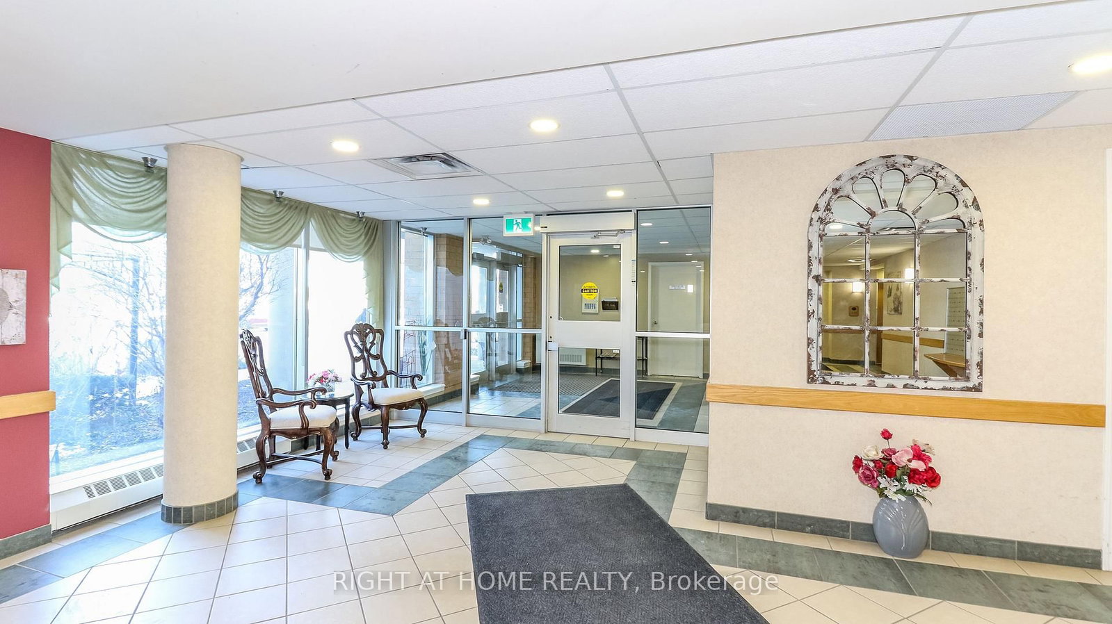 94 DEAN Avenue • #505 • Barrie, ON photo 10