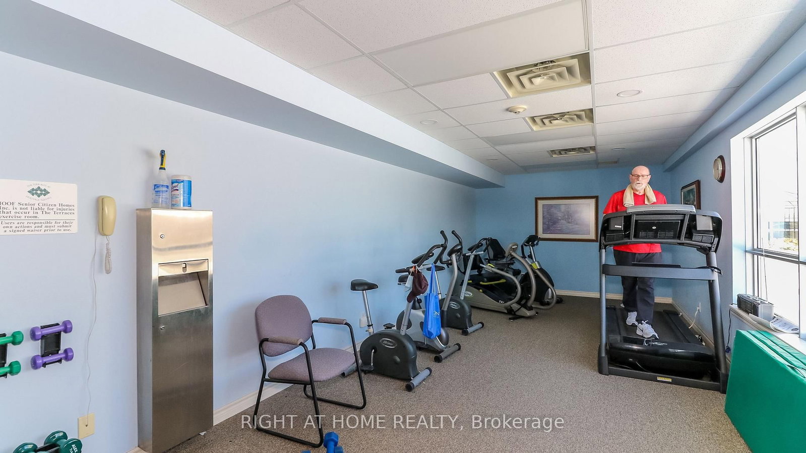 94 DEAN Avenue • #505 • Barrie, ON photo 18