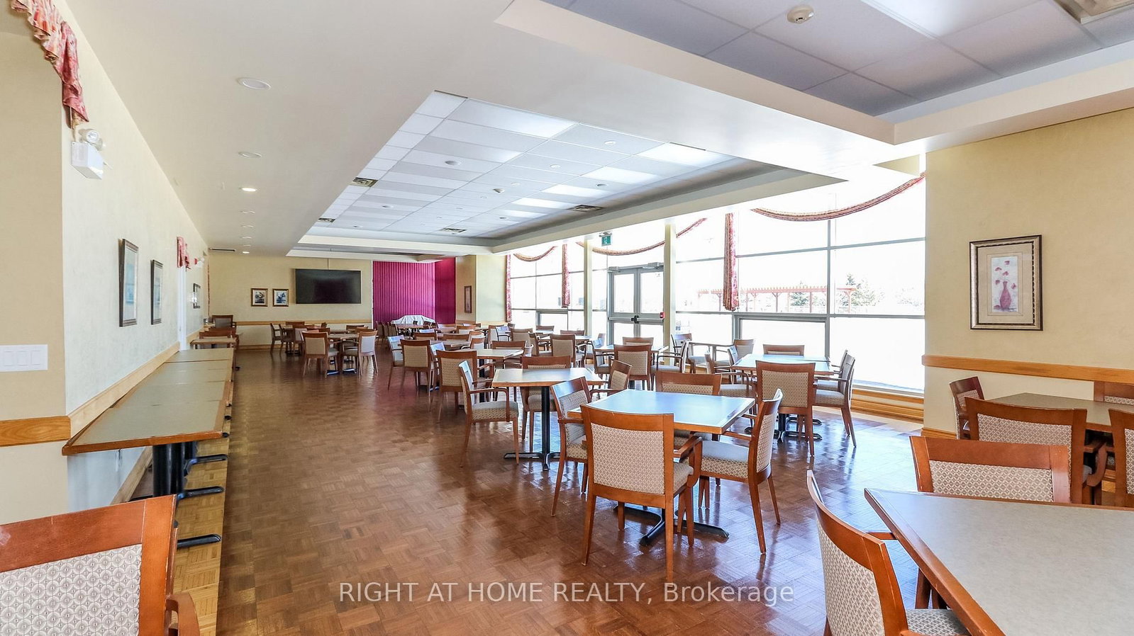 94 DEAN Avenue • #505 • Barrie, ON photo 21