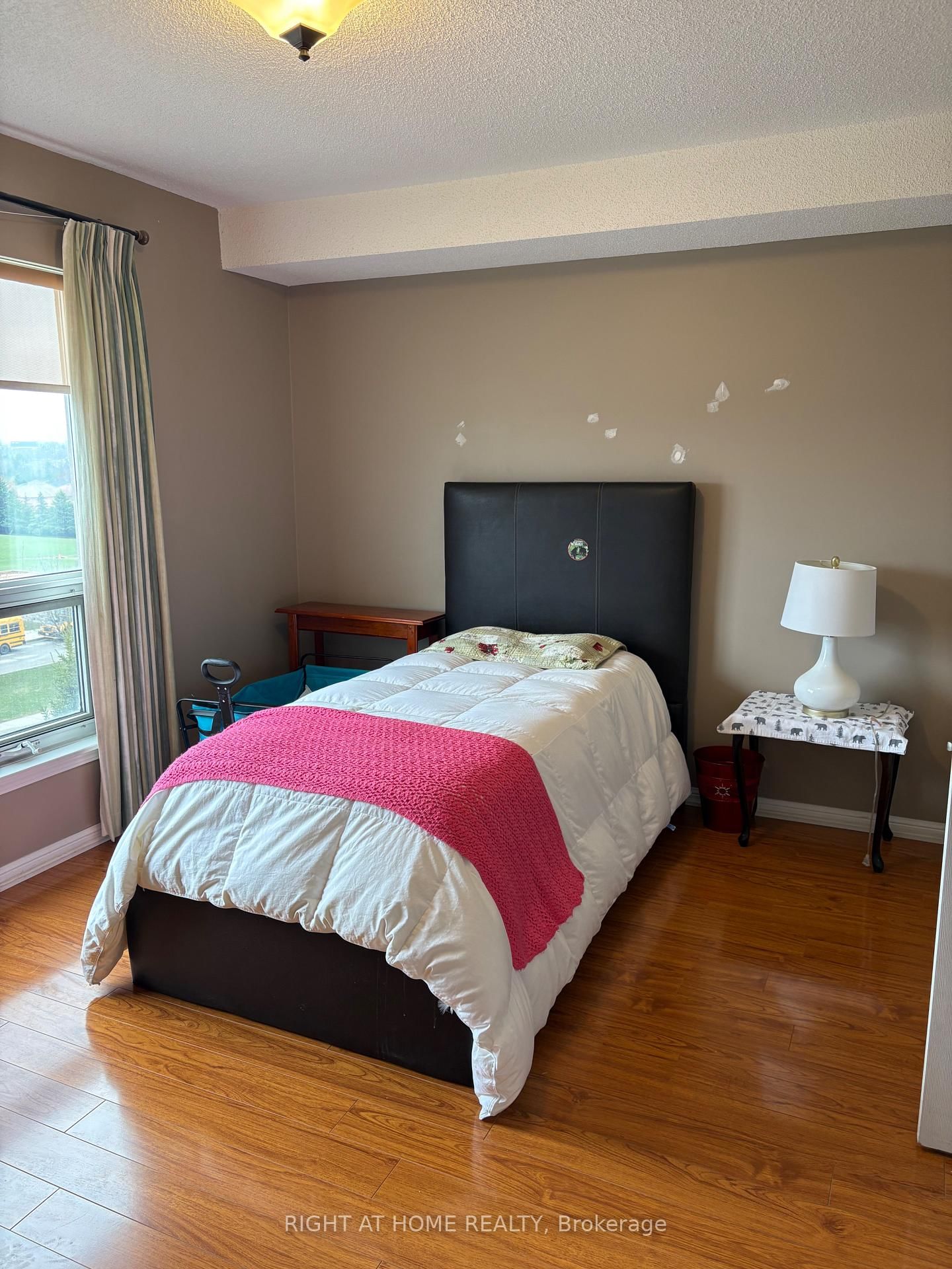 94 DEAN Avenue • #505 • Barrie, ON photo 23