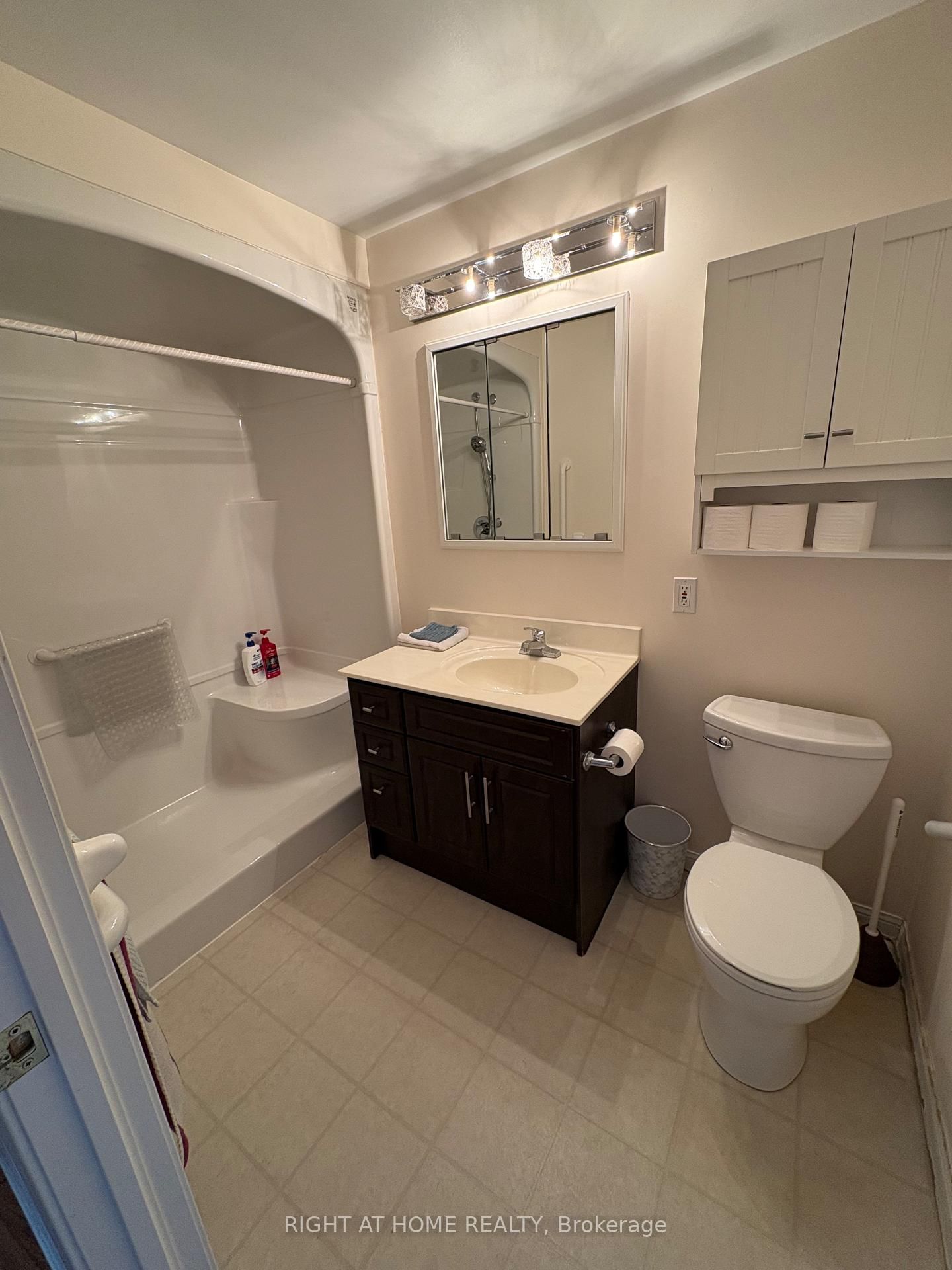 94 DEAN Avenue • #505 • Barrie, ON photo 26