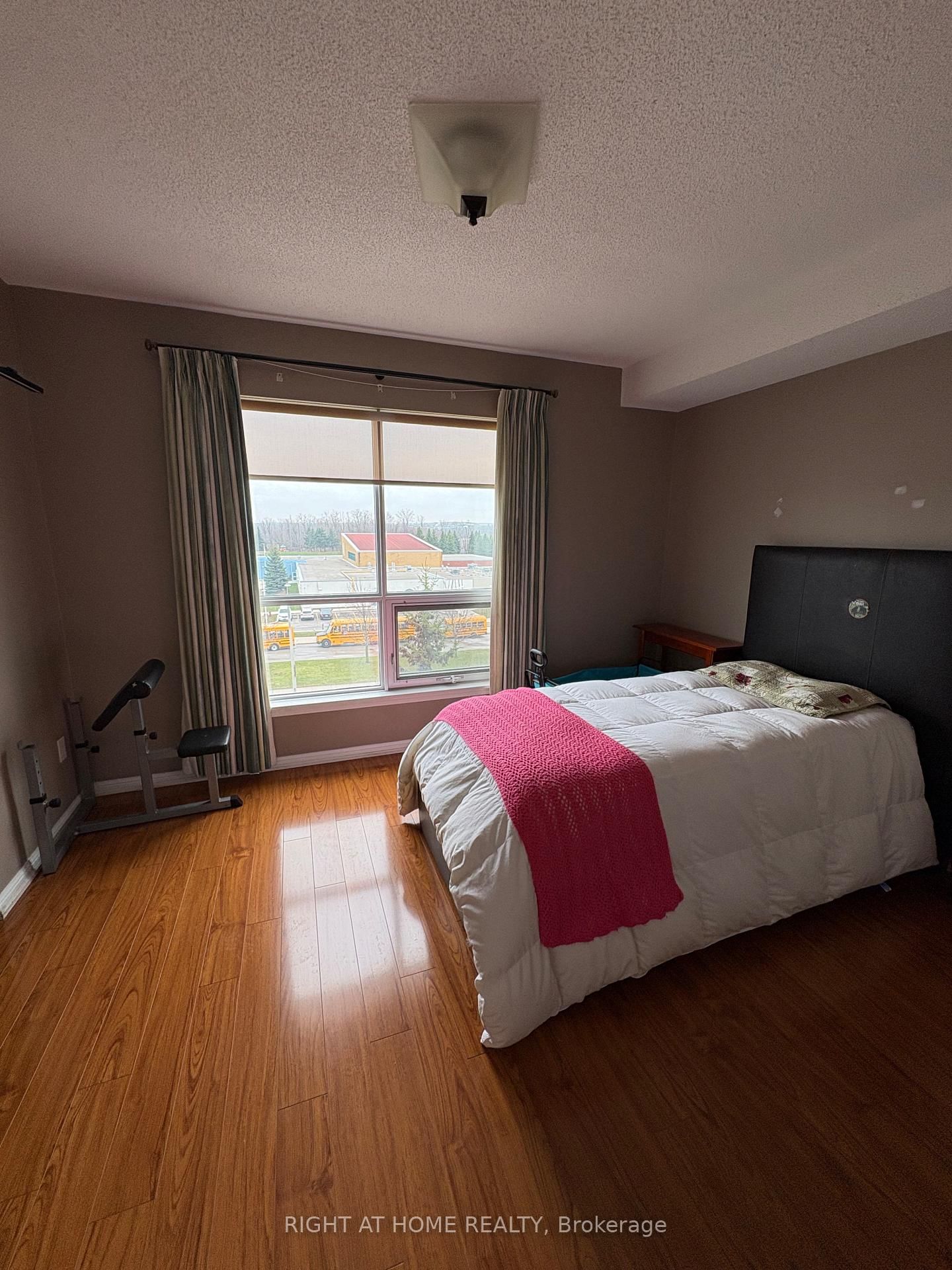 94 DEAN Avenue • #505 • Barrie, ON photo 27