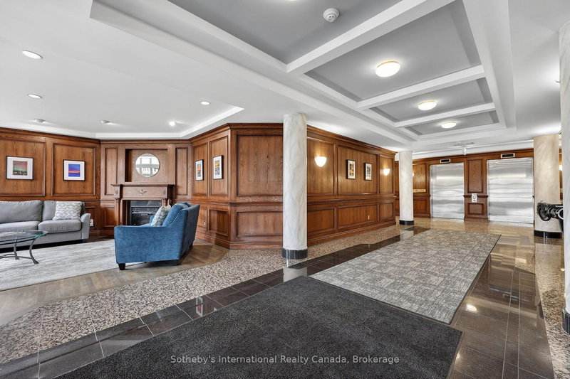 402 - 16 Raglan St, Collingwood, L9Y 4Y2 | Image 3