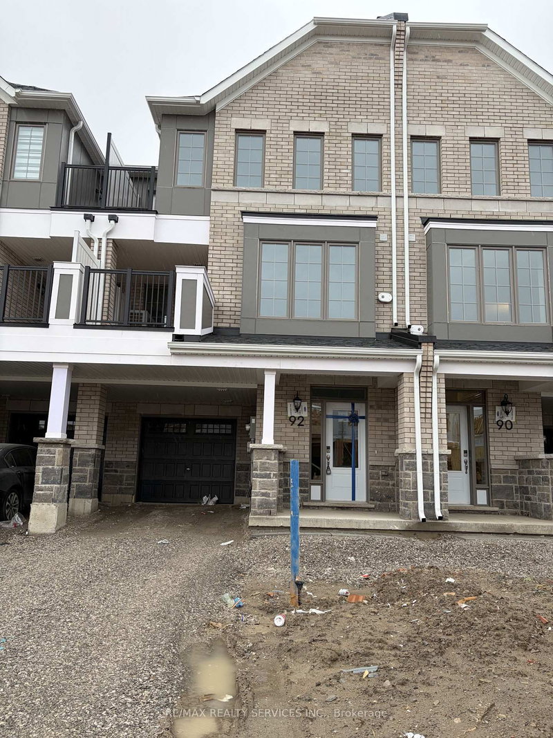 home for lease on 92 Yorkshire Drive