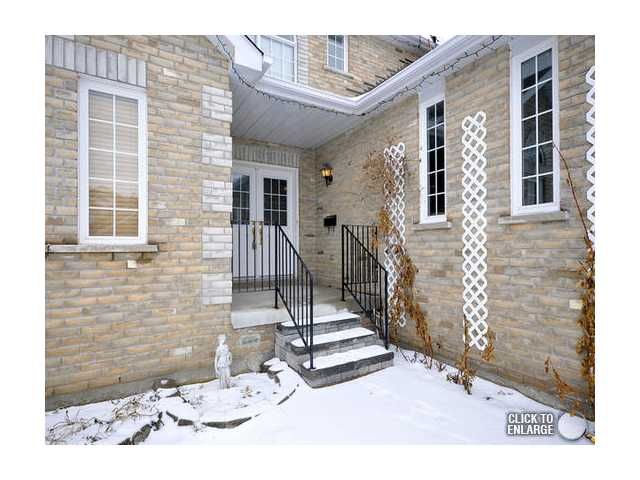 6 Silvercreek Cres, Barrie, L4N 0Z8 | Image 2