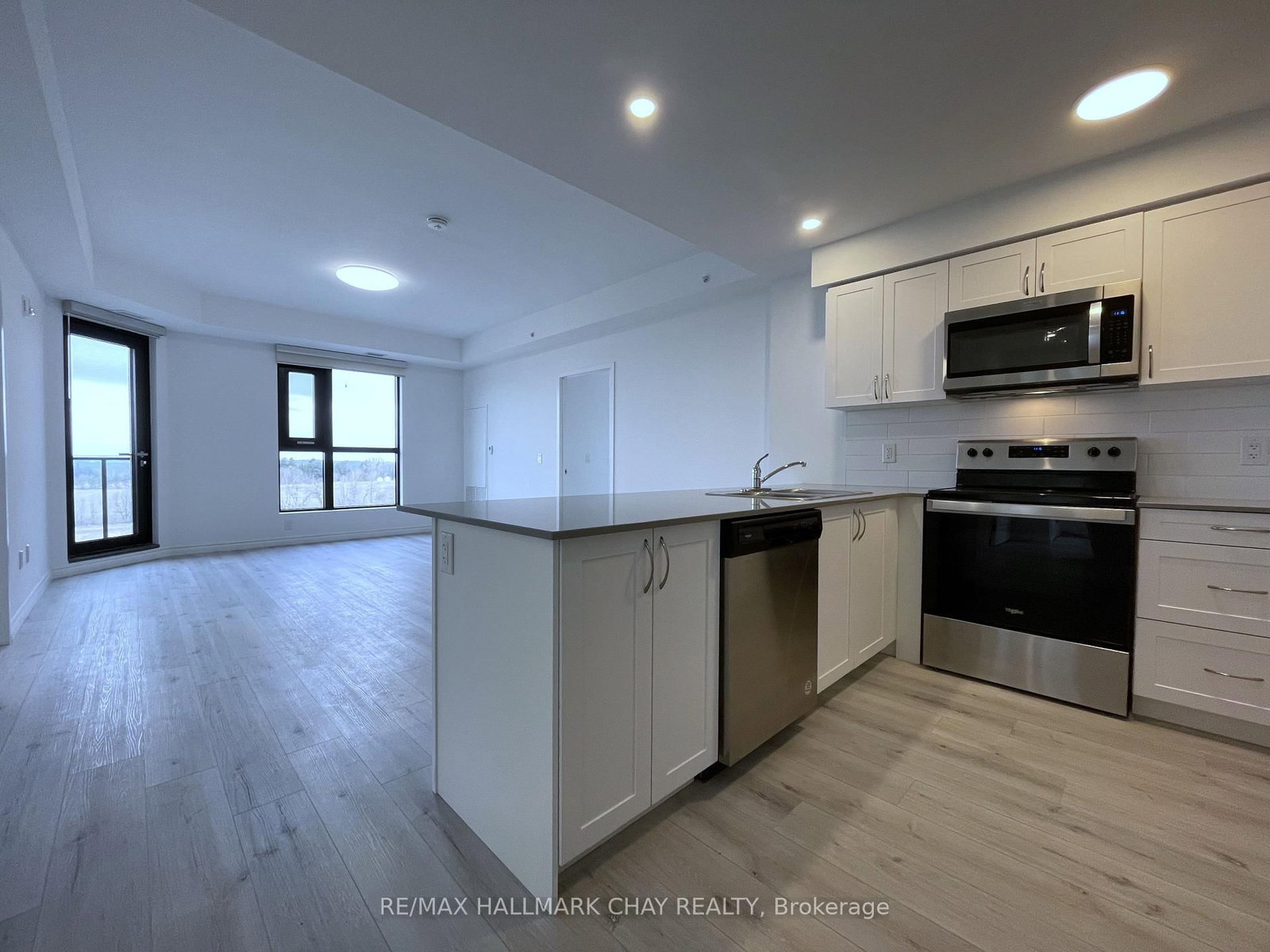 30 Hanmer Street W, Unit 501 - Photo 11