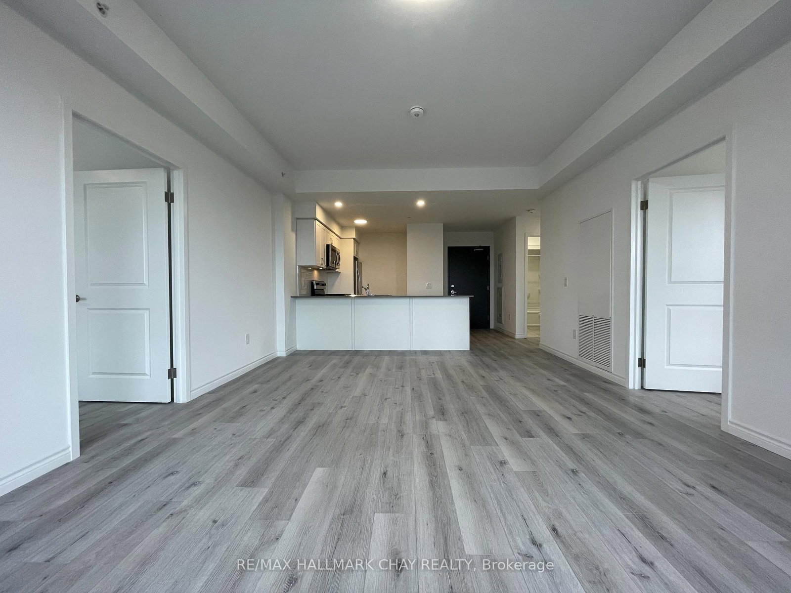 30 Hanmer Street W, Unit 501 - Photo 12