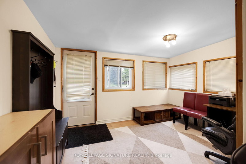 25 Playfair Dr, Tay, L0K 2C0 | Image 3