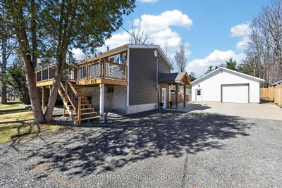14 Sarna Drive — photo 2