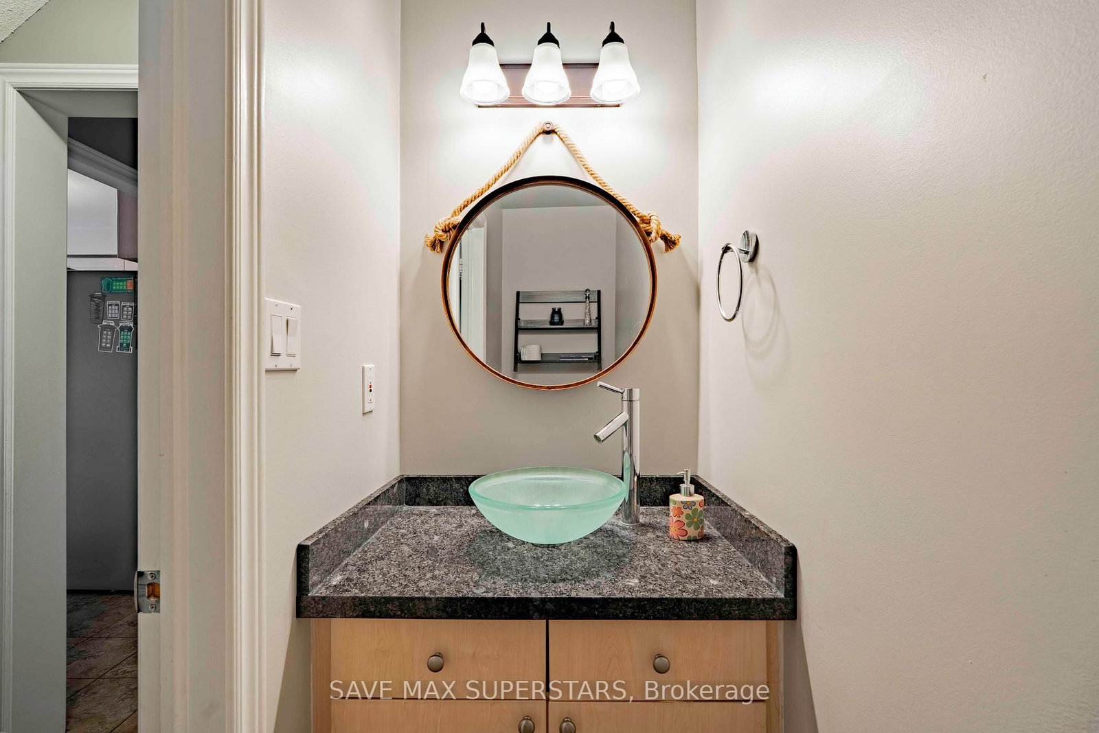 Detached House for sale at 63 Gore Drive, Barrie, Ontario, L4N 5R5 - Ardagh - MLS: S13021534