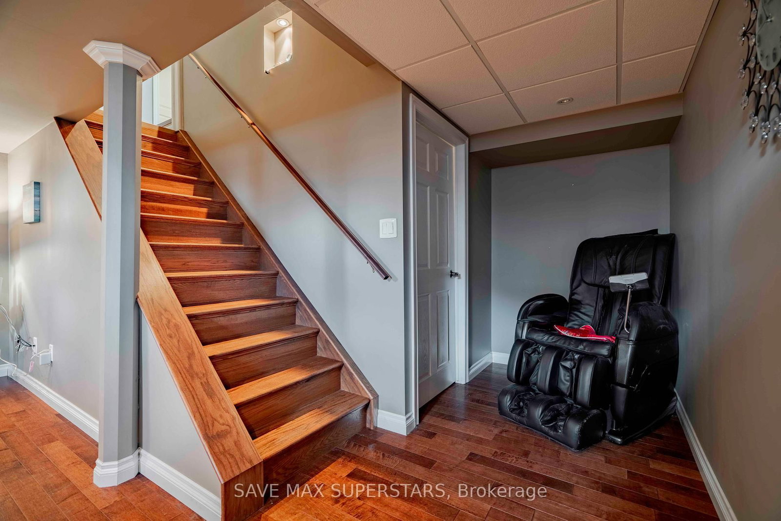 Detached House for sale at 63 Gore Drive, Barrie, Ontario, L4N 5R5 - Ardagh - MLS: S13021534