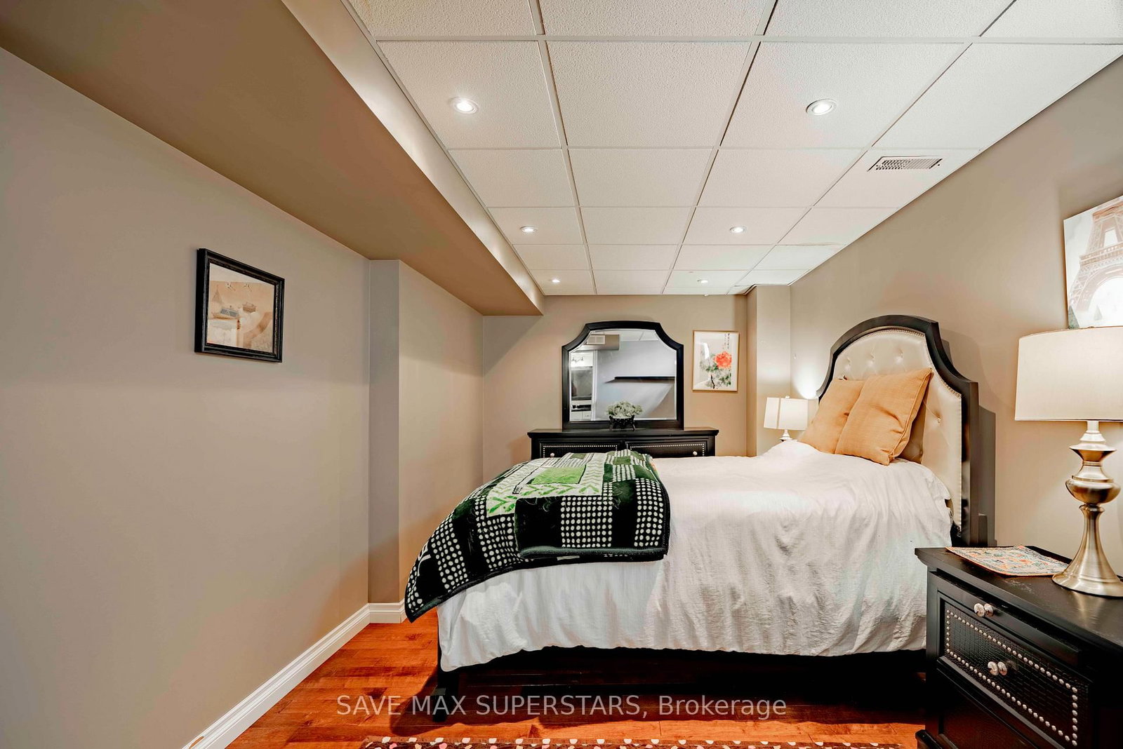 Detached House for sale at 63 Gore Drive, Barrie, Ontario, L4N 5R5 - Ardagh - MLS: S13021534