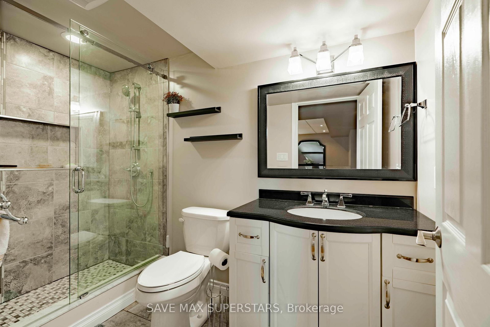 Detached House for sale at 63 Gore Drive, Barrie, Ontario, L4N 5R5 - Ardagh - MLS: S13021534