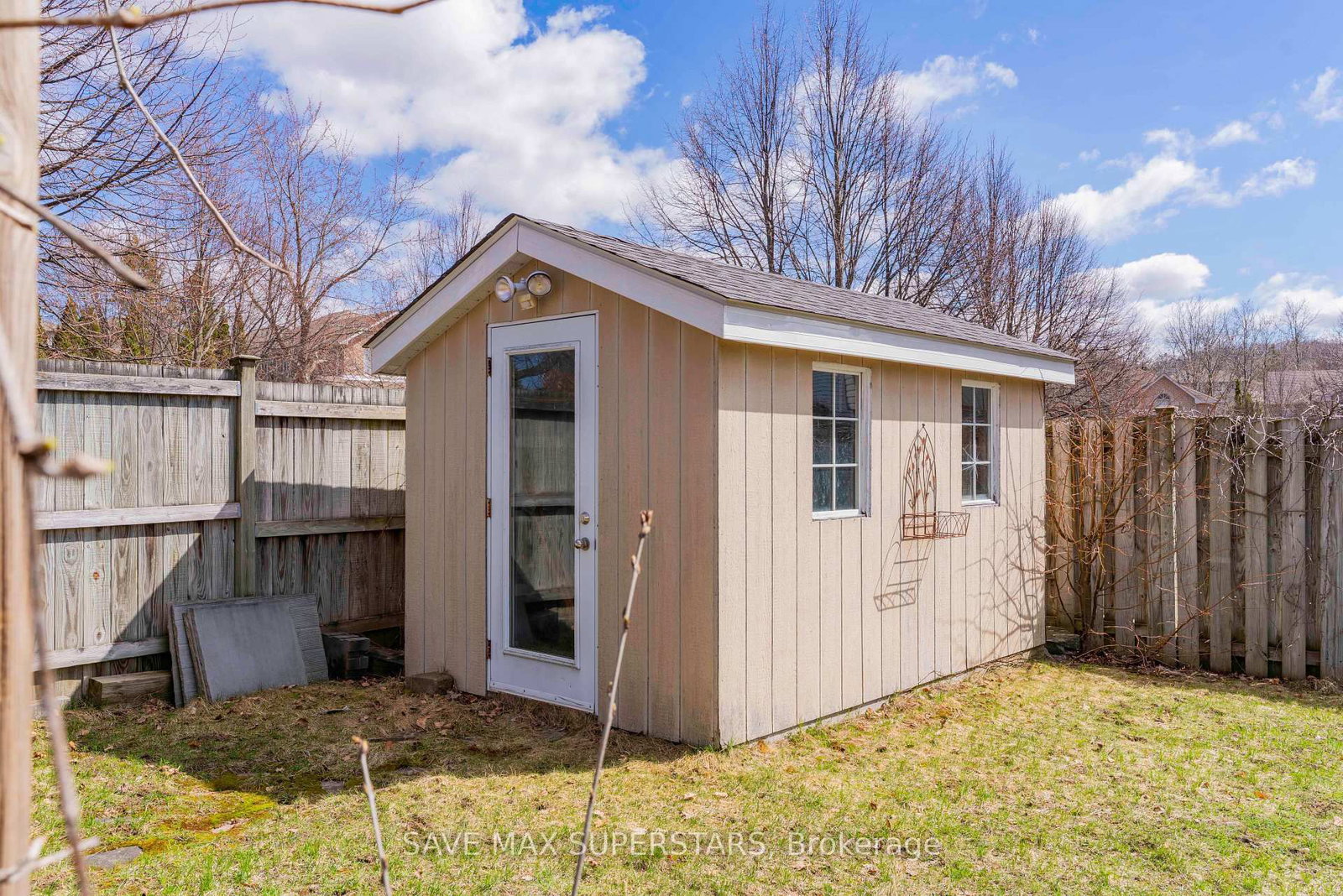 Detached House for sale at 63 Gore Drive, Barrie, Ontario, L4N 5R5 - Ardagh - MLS: S13021534