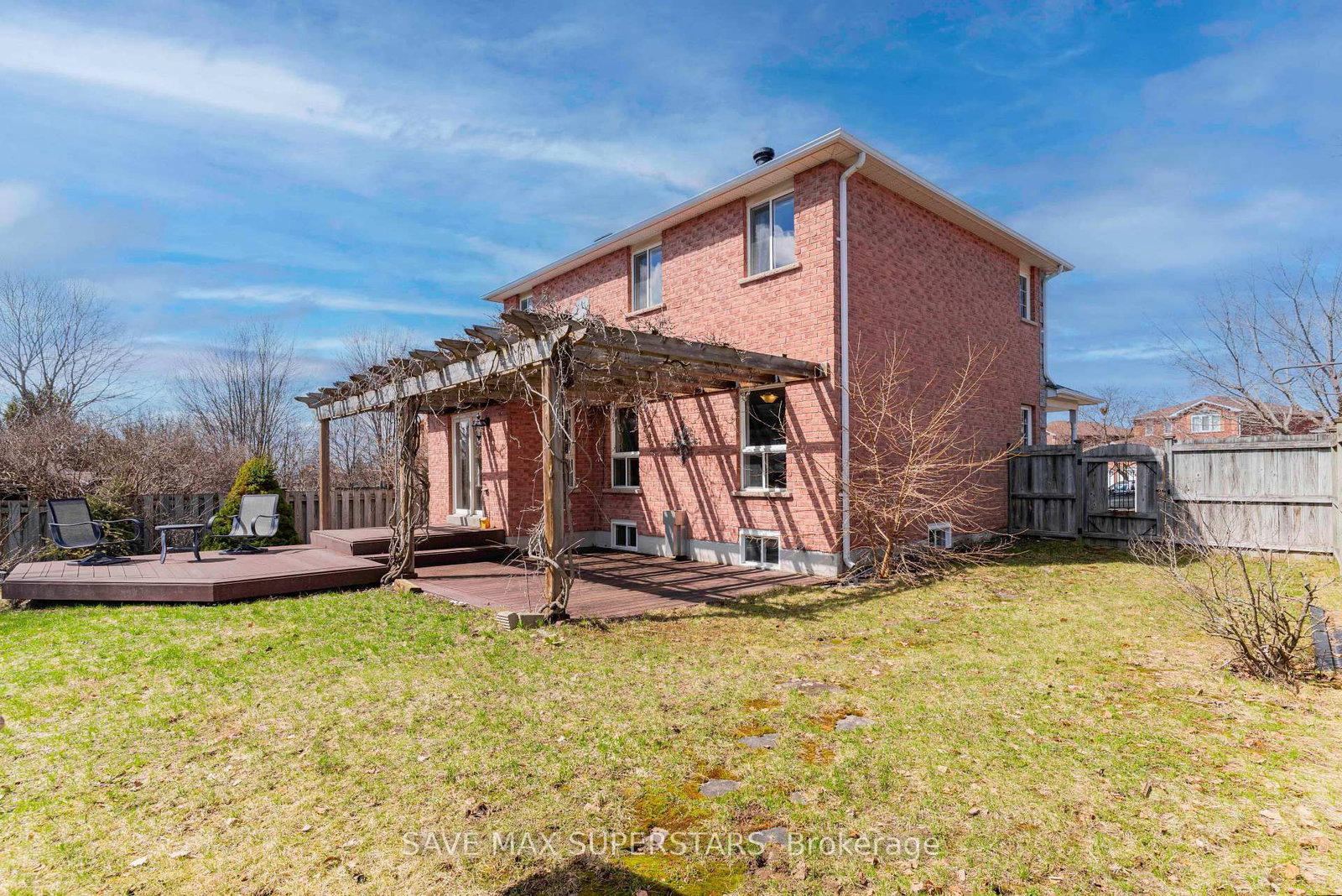 Detached House for sale at 63 Gore Drive, Barrie, Ontario, L4N 5R5 - Ardagh - MLS: S13021534