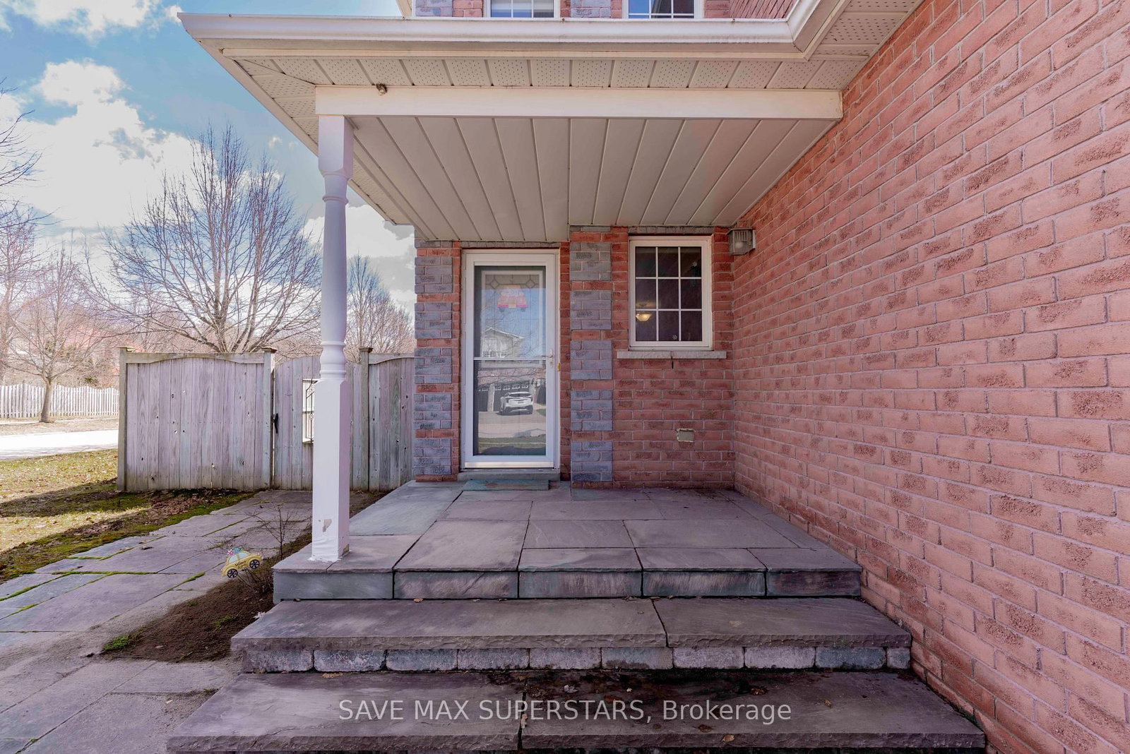 Detached House for sale at 63 Gore Drive, Barrie, Ontario, L4N 5R5 - Ardagh - MLS: S13021534