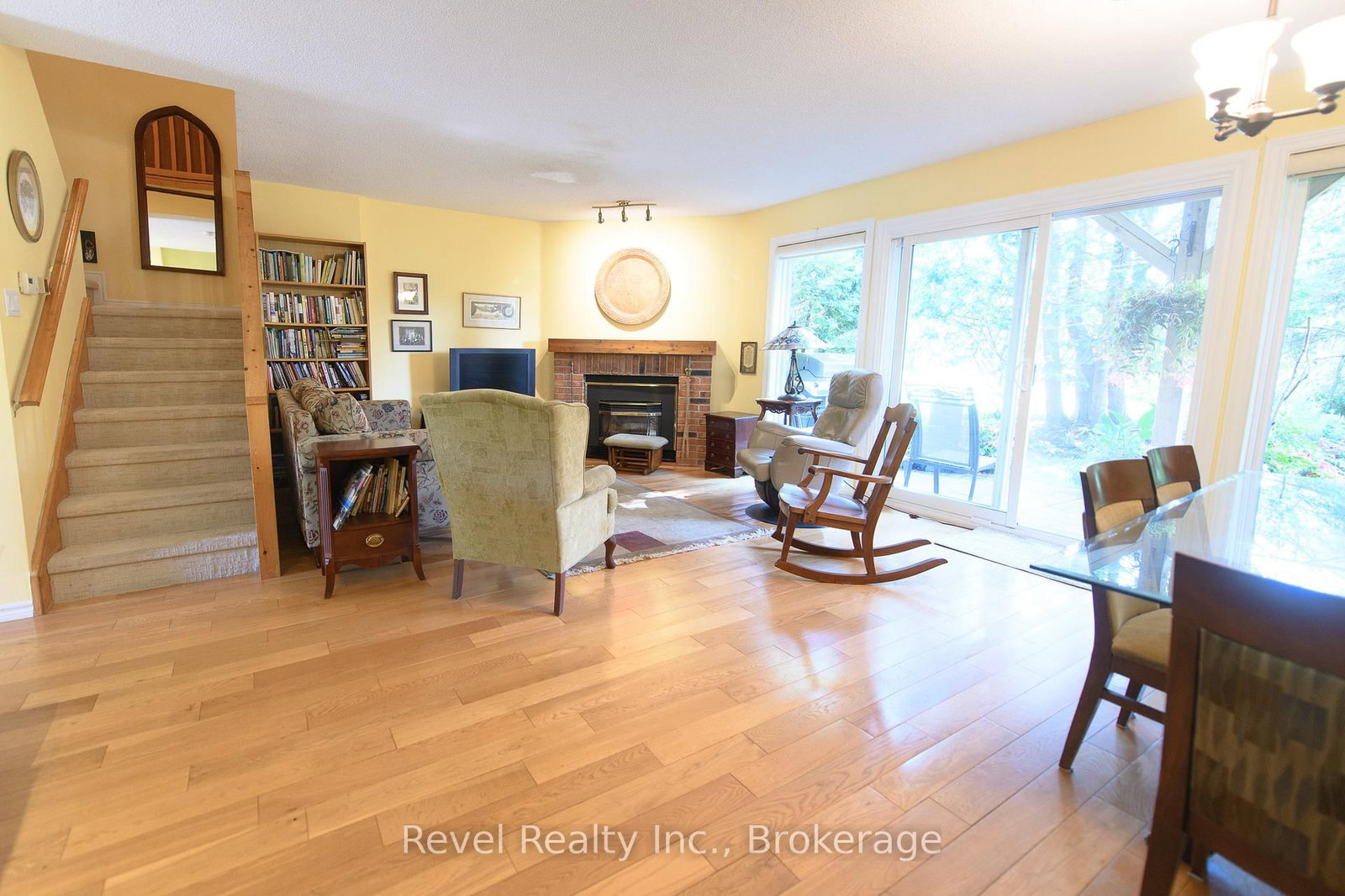 145 Fairway Crescent, Unit 51 - Photo 3